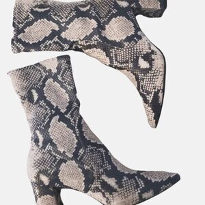 STUART WEITZMAN Fifer 80 Boots Mid Calf Python Embossed Leather Pull On Booties
